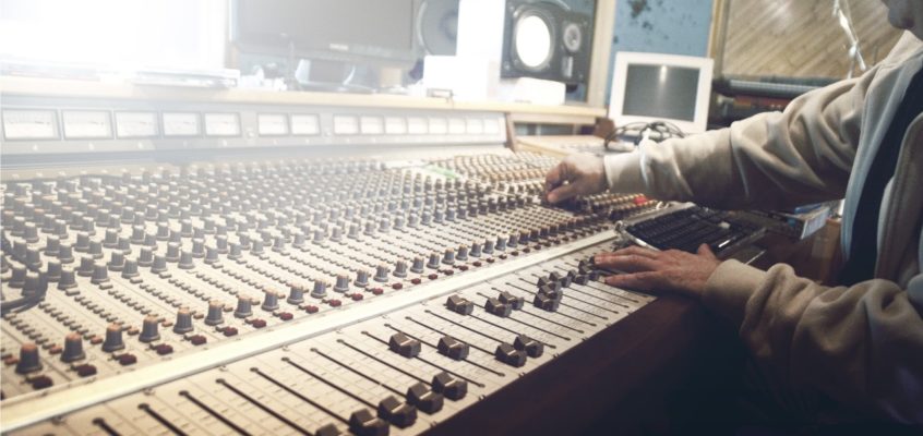 7 Career Benefits As A Recording Engineer